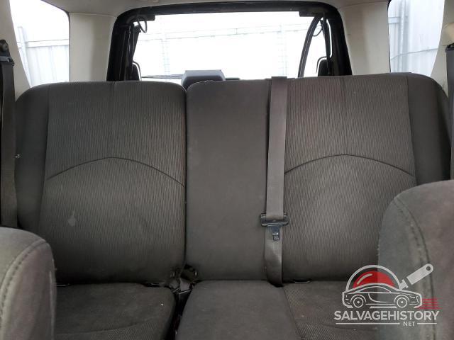 4F2CY0C72AKM00338 2010 MAZDA TRIBUTE photo no. 10