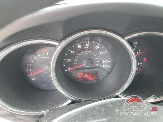 5XYKT3A12BG044684 2011 KIA SORENTO photo no. 9