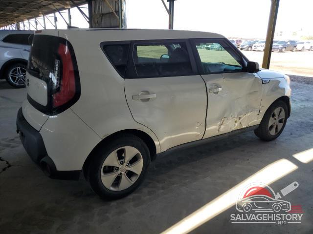 KNDJN2A21G7357626 2016 KIA SOUL photo no. 3