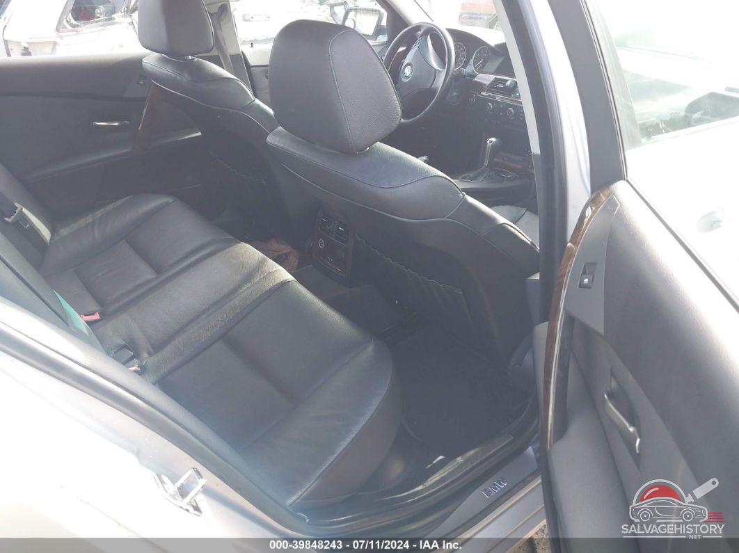 WBANF73587CU25010 2007 BMW 530XI photo no. 8