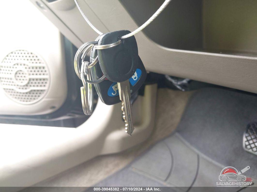 1G8AJ52F74Z168598 2004 SATURN ION photo no. 11