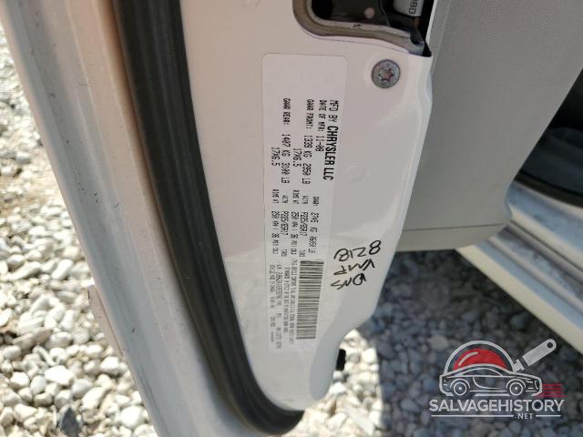 2V8HW34149R558706 2009 VOLKSWAGEN ROUTAN photo no. 13