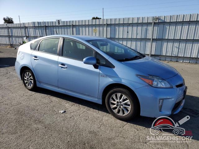 JTDKN3DP7D3030765 2013 TOYOTA PRIUS photo no. 4