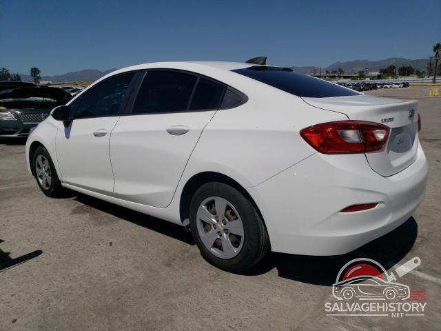 1G1BC5SM6J7183032 2018 CHEVROLET CRUZE photo no. 2