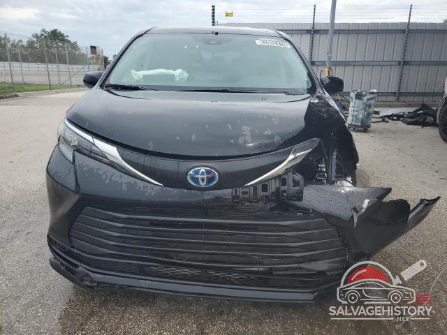 5TDKRKEC4RS194944 2024 TOYOTA SIENNA LE photo no. 5