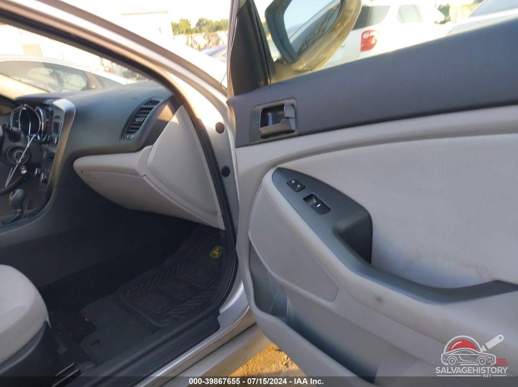 KNAGM4A71C5278125 2012 KIA OPTIMA photo no. 5