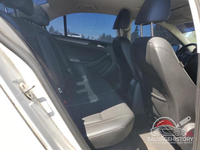 3VWLA7AJ9FM301363 2015 VOLKSWAGEN JETTA photo no. 10