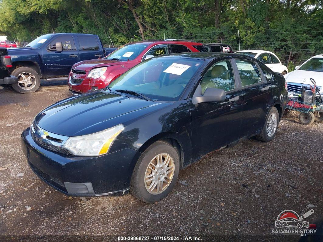 1FAHP3FN0AW225218 2010 FORD FOCUS photo no. 2