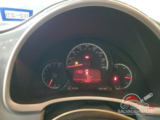 3VWHX7ATXDM607801 2013 VOLKSWAGEN BEETLE photo no. 9