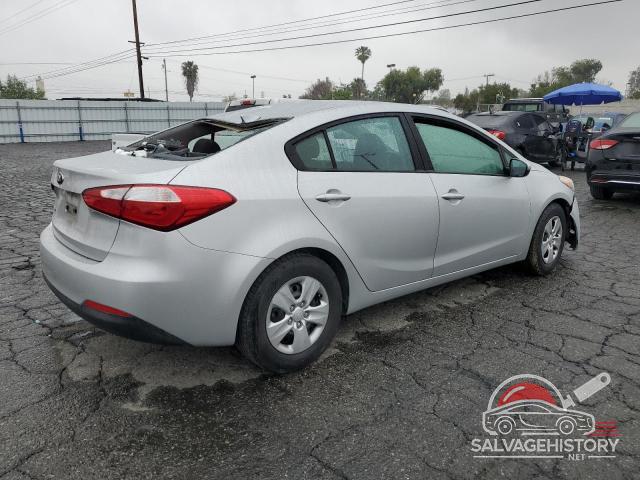 KNAFK4A63G5617448 2016 KIA FORTE photo no. 3