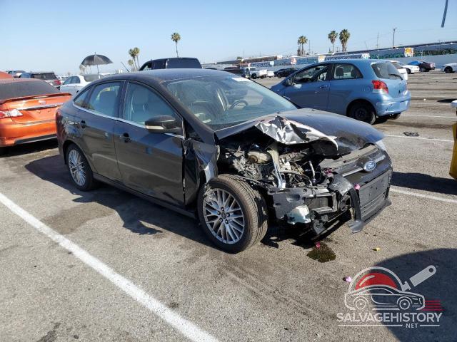 1FAHP3H28CL130672 2012 FORD FOCUS photo no. 4