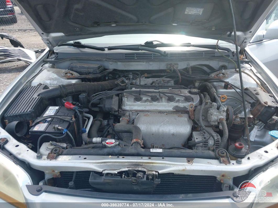 1HGCG66862A160312 2002 HONDA ACCORD photo no. 10