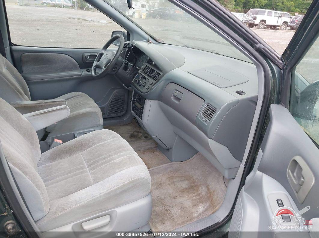 4T3ZF13C0YU261055 2000 TOYOTA SIENNA photo no. 5
