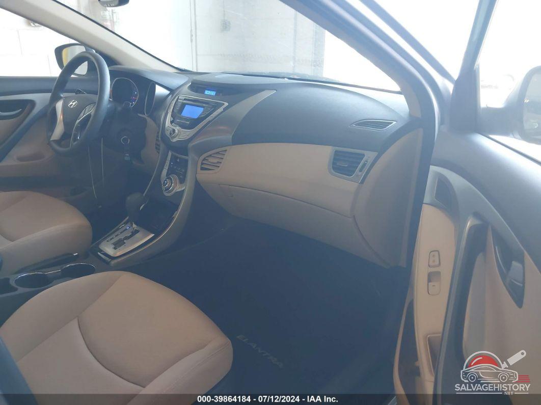 KMHDH4AE0CU281902 2012 HYUNDAI ELANTRA photo no. 5