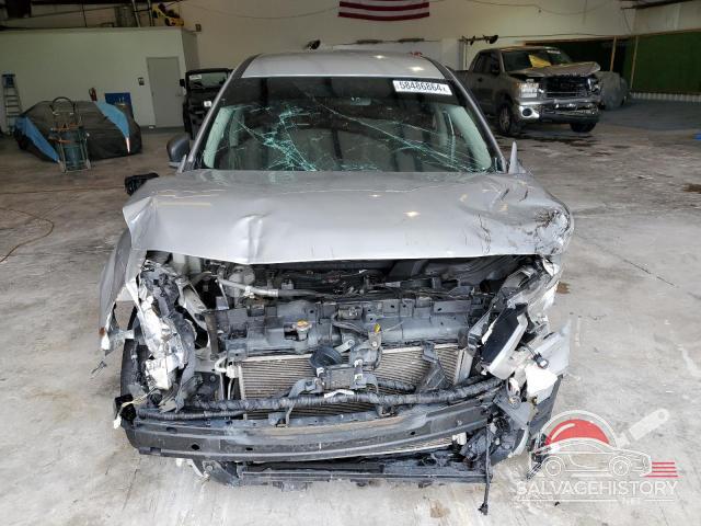 KNMAT2MT9JP520945 2018 NISSAN ROGUE photo no. 5