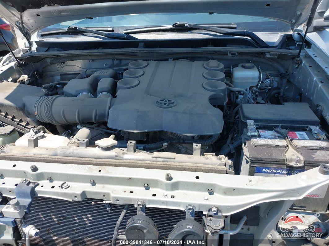 JTEBU5JR8J5553230 2018 TOYOTA 4RUNNER photo no. 10