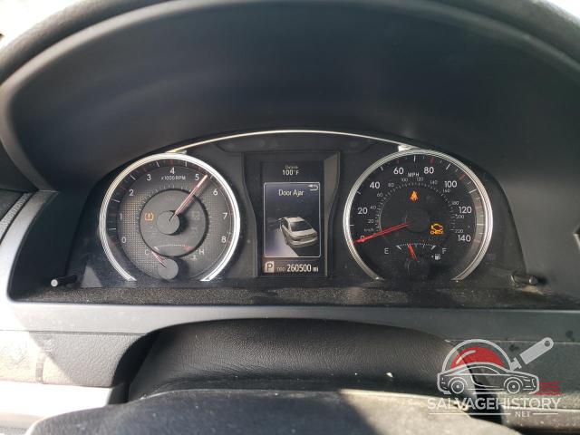 4T1BF1FK3GU118967 2016 TOYOTA CAMRY photo no. 9