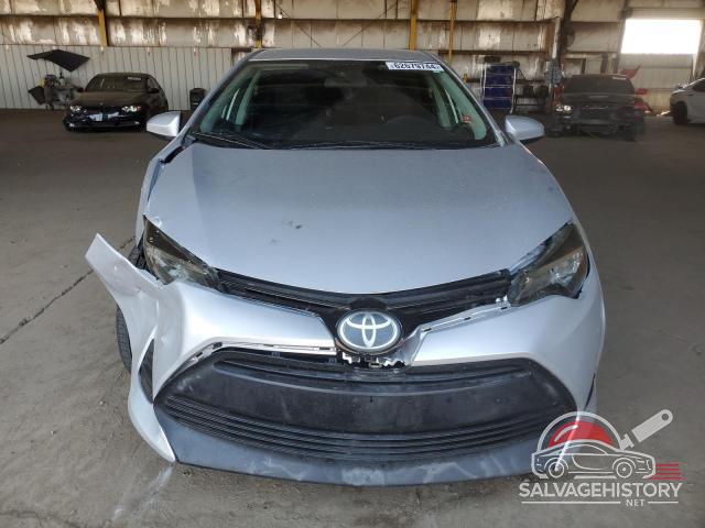 2T1BURHE8HC748580 2017 TOYOTA COROLLA photo no. 5