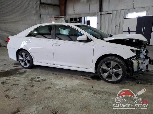 4T1BK1FK5EU025151 2014 TOYOTA CAMRY photo no. 4