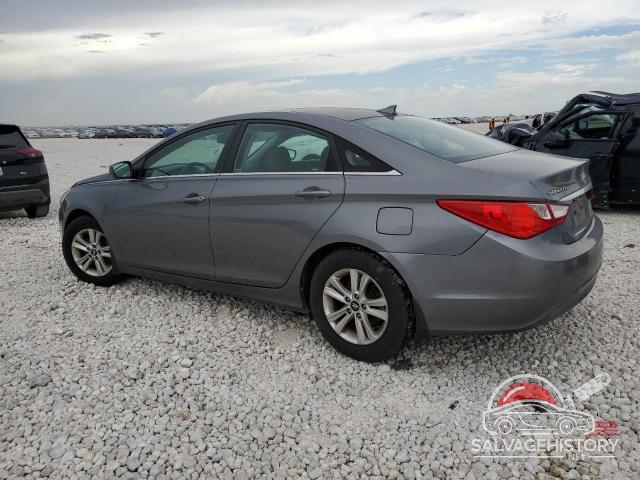 5NPEB4AC4DH787592 2013 HYUNDAI SONATA photo no. 2