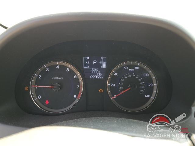 KMHCT4AE5FU884584 2015 HYUNDAI ACCENT photo no. 9