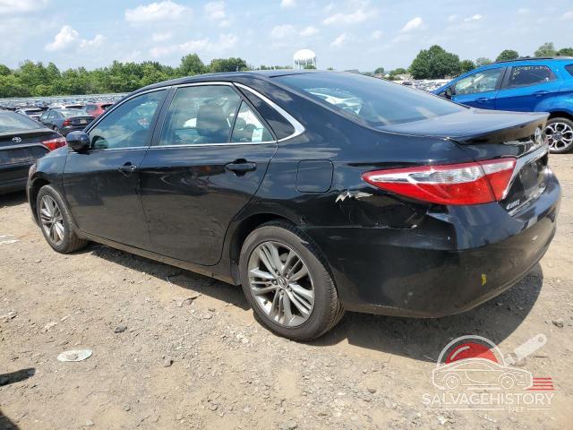 4T1BF1FK9HU364584 2017 TOYOTA CAMRY photo no. 2