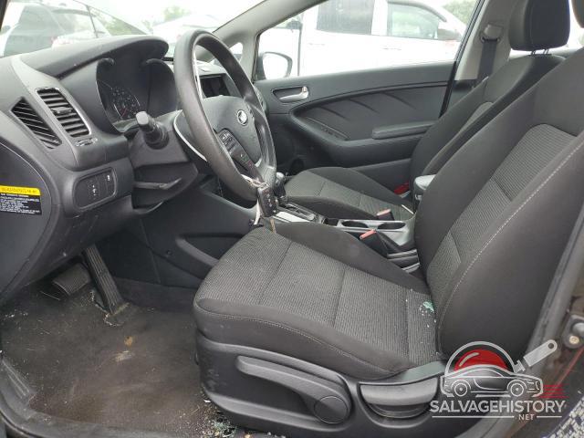 3KPFK4A75JE247708 2018 KIA FORTE photo no. 7