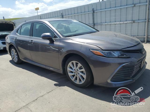 4T1C11AK1NU671740 2022 TOYOTA CAMRY photo no. 4