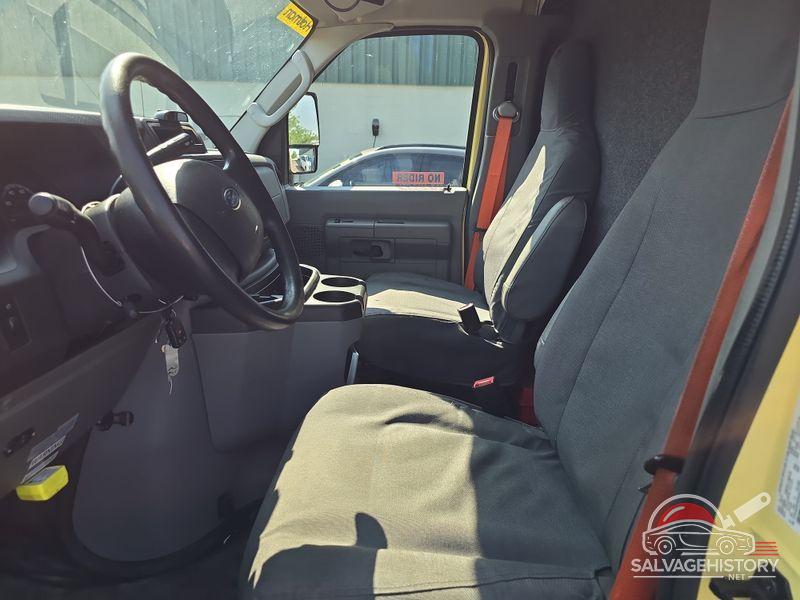 1FDXE4FSXKDC57707 2019 FORD E-450 CUTAWAY photo no. 9