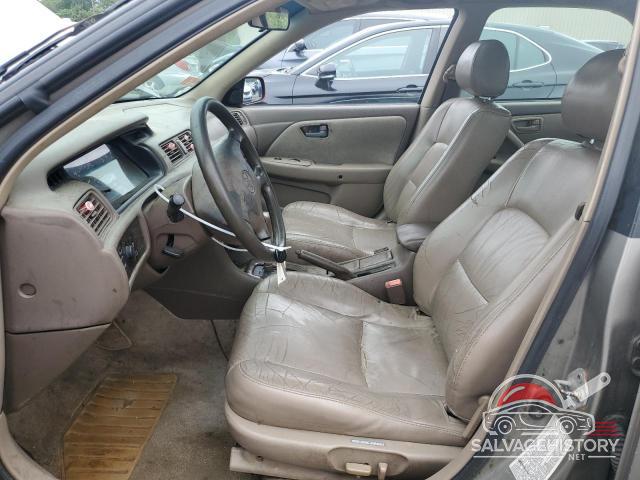 4T1BF28K3YU114602 2000 TOYOTA CAMRY photo no. 7