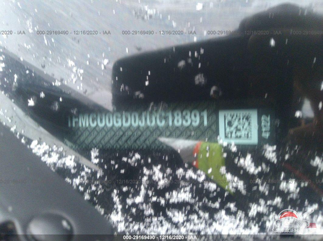 1FMCU0GD0JUC18391 2018 FORD ESCAPE photo no. 9