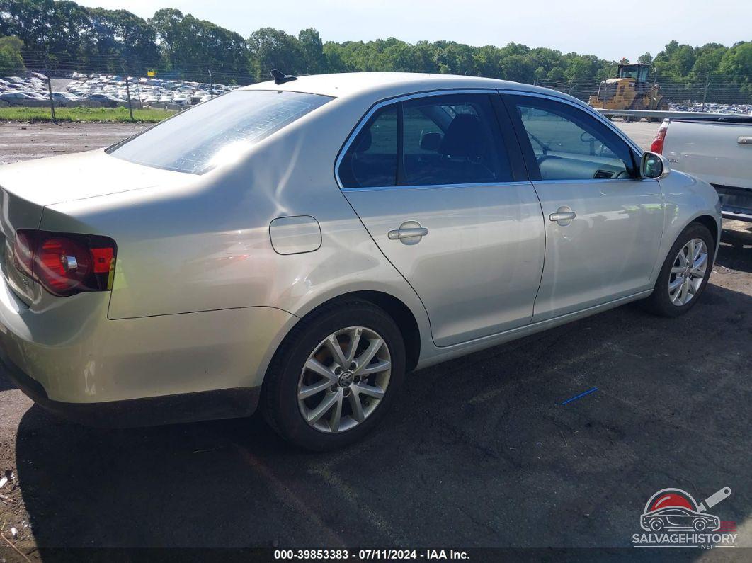 3VWRZ7AJ0AM051250 2010 VOLKSWAGEN JETTA photo no. 4