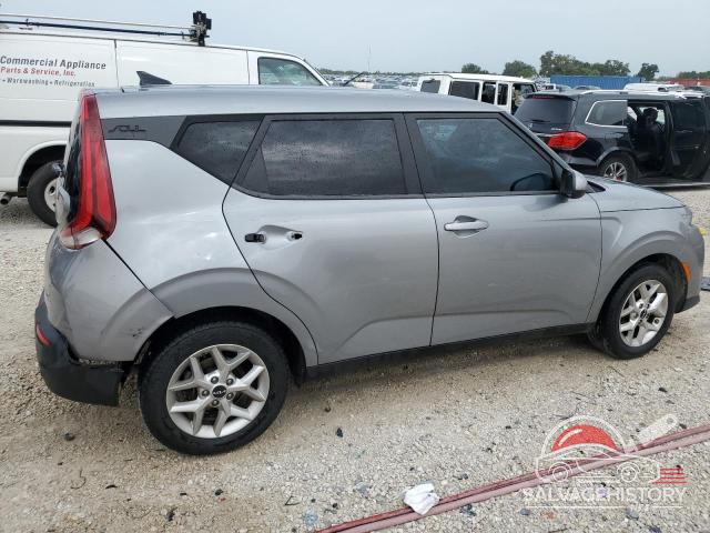 KNDJ23AU5N7824169 2022 KIA SOUL photo no. 3