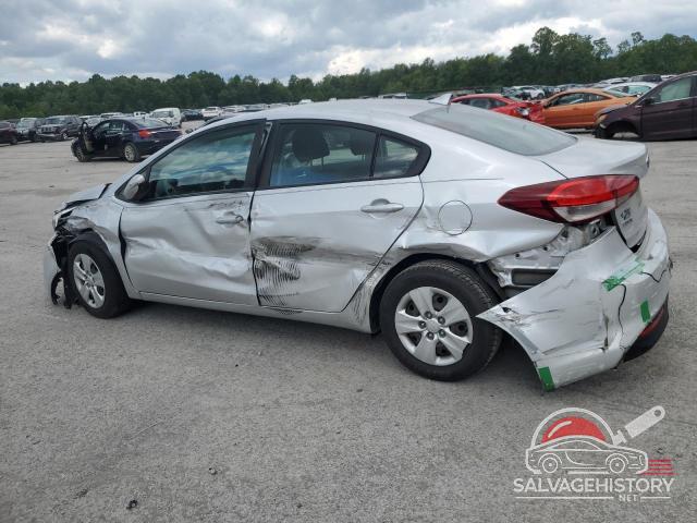 3KPFK4A78HE033841 2017 KIA FORTE photo no. 2