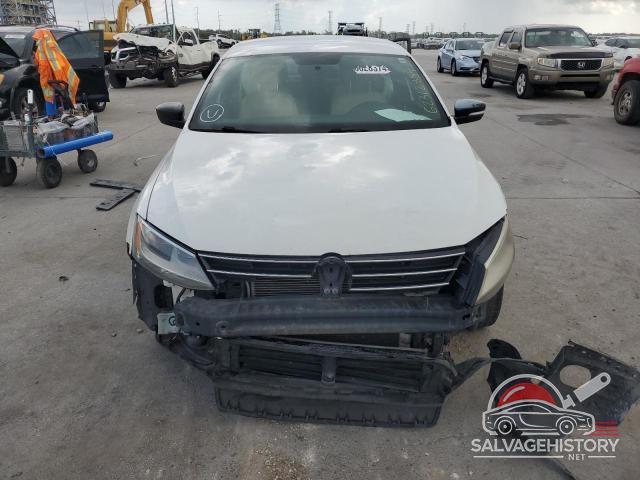 3VWD17AJ8GM343710 2016 VOLKSWAGEN JETTA photo no. 5