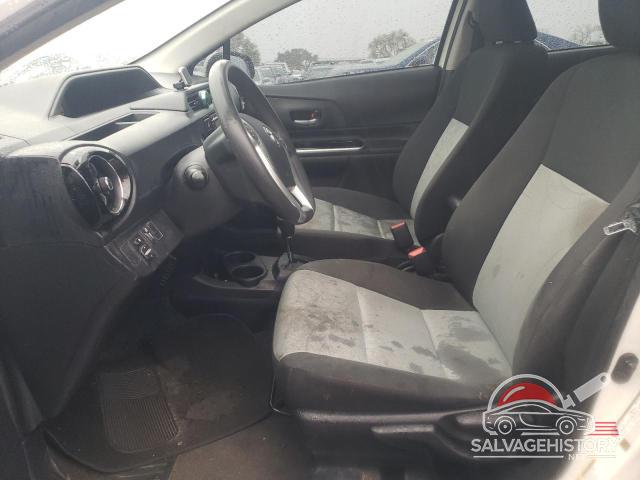 JTDKDTB39F1093965 2015 TOYOTA PRIUS photo no. 7