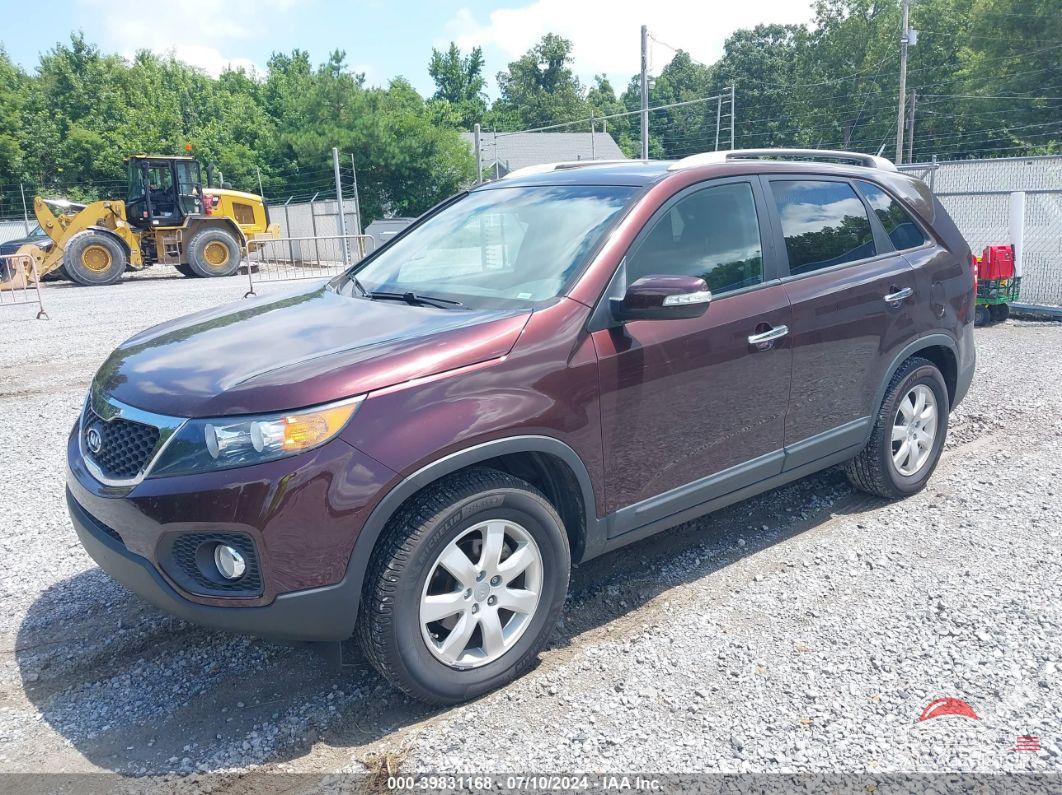 5XYKT3A6XDG328885 2013 KIA SORENTO photo no. 2