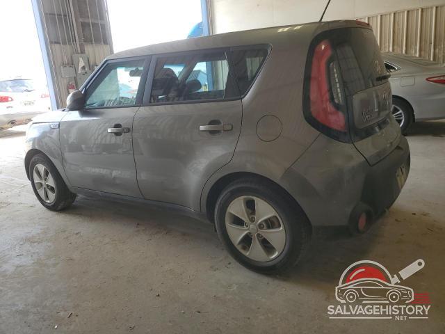 KNDJN2A29F7165532 2015 KIA SOUL photo no. 2
