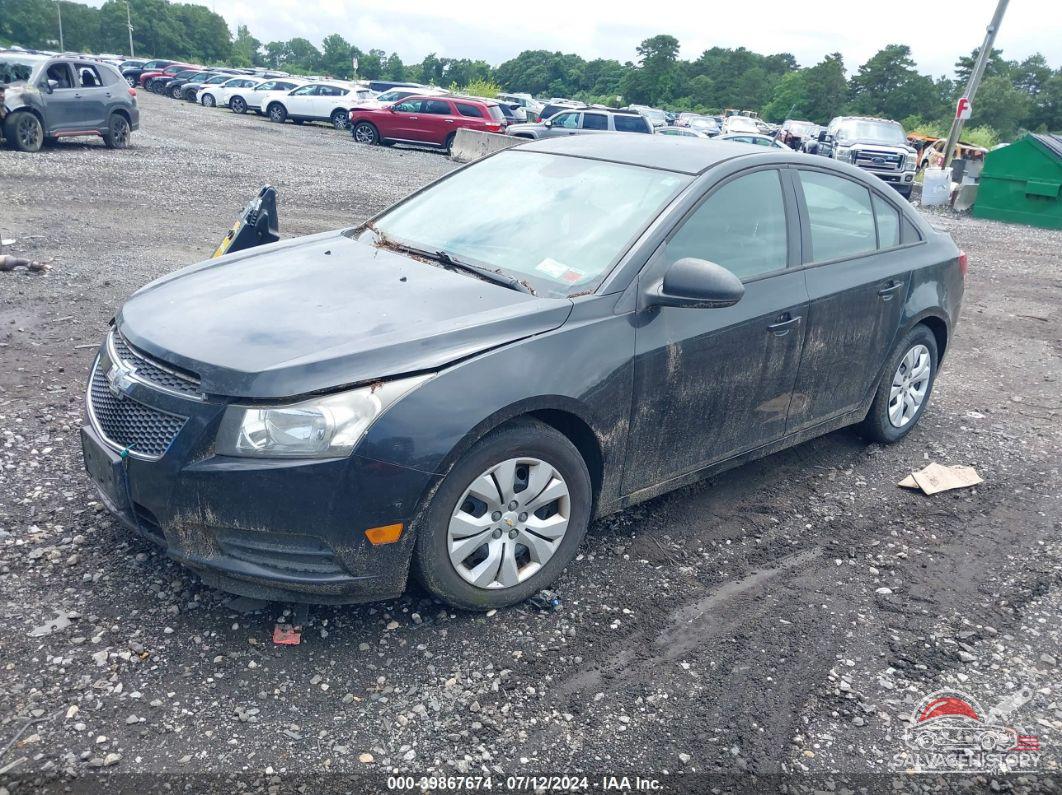 1G1PB5SG4D7235930 2013 CHEVROLET CRUZE photo no. 2