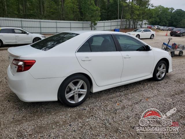 4T1BF1FK6CU583995 2012 TOYOTA CAMRY photo no. 3