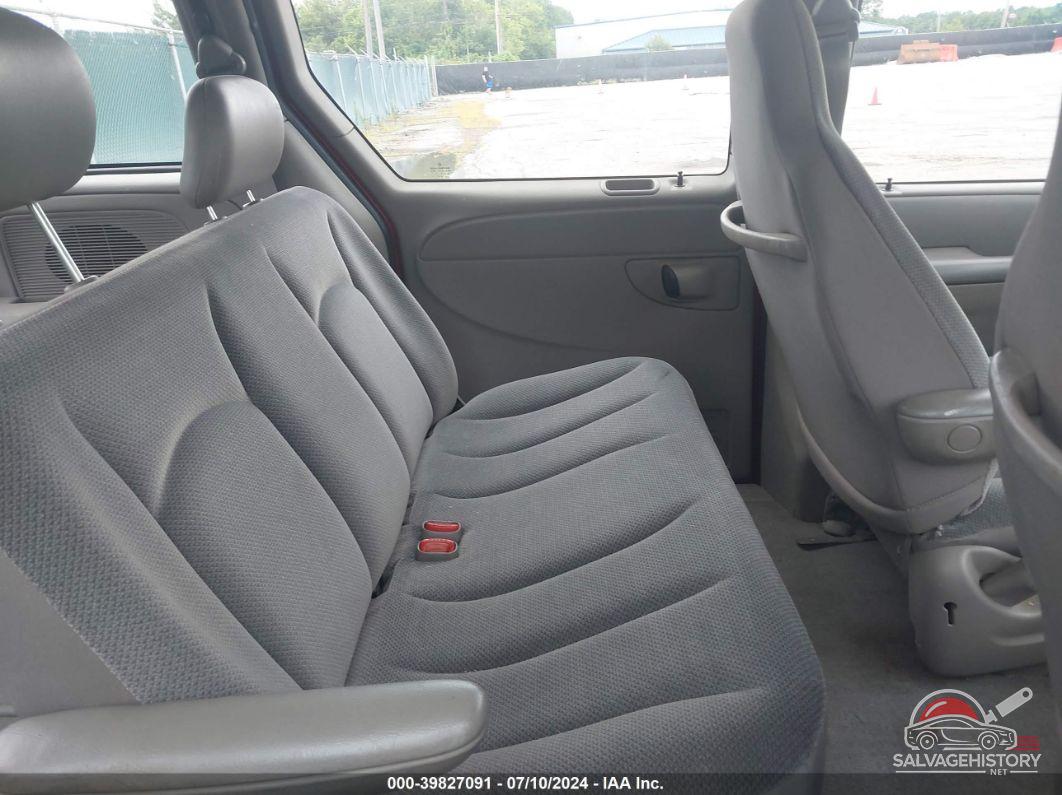 1B4GP15B72B590048 2002 DODGE CARAVAN photo no. 8