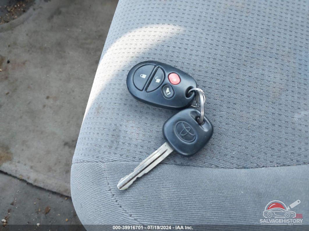 5TDZA23C64S143804 2004 TOYOTA SIENNA photo no. 11