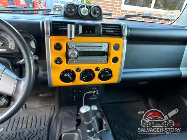 JTEBU11F070077270 2007 TOYOTA FJ CRUISER photo no. 9