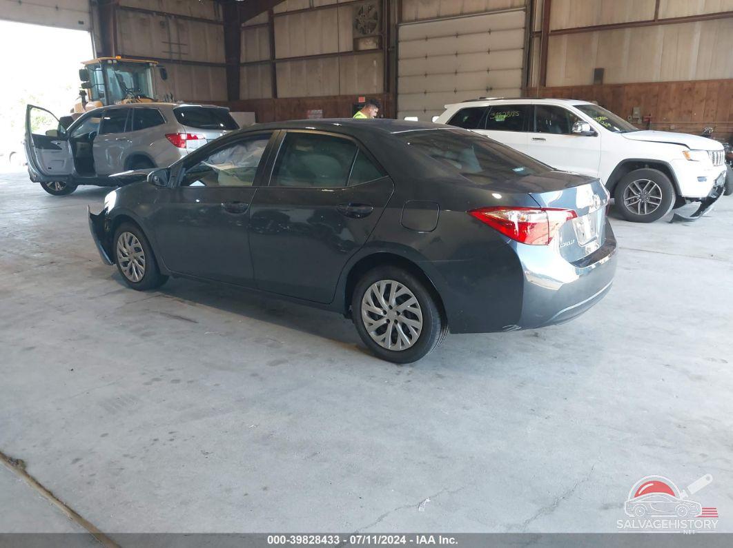 2T1BURHE8HC855323 2017 TOYOTA COROLLA photo no. 3