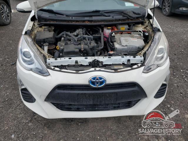 JTDKDTB39G1131034 2016 TOYOTA PRIUS photo no. 11