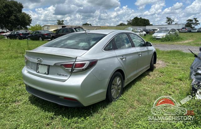 KMHE24L19GA008688 2016 HYUNDAI SONATA photo no. 4