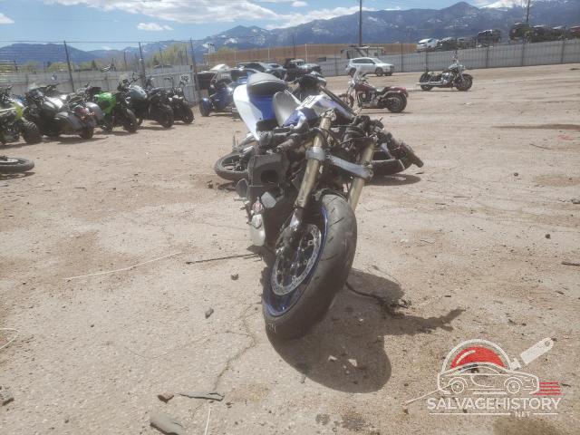 JS1GN7DA272114215 2007 SUZUKI GSXR600 photo no. 2