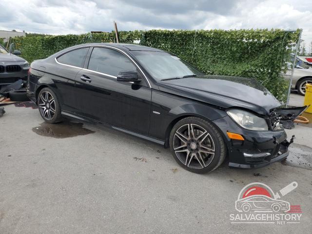 WDDGJ4HB7DG116095 2013 MERCEDES-BENZ C-CLASS photo no. 4