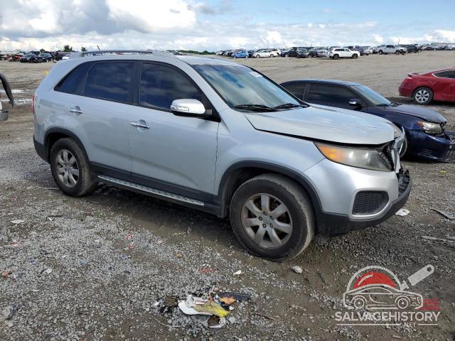 5XYKT4A22DG361348 2013 KIA SORENTO photo no. 4