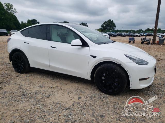 5YJYGAEE3MF144450 2021 TESLA MODEL Y photo no. 4